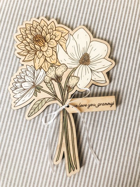 Mothers Day Wood Burning Ideas, Glowforge Mothers Day Gifts, Mother’s Day Laser Ideas, Mothers Day Wood Projects, Wooden Mothers Day Gifts, Wooden Bouquet, Diy Laser Cut, Mother's Day Bouquet, Laser Cut Wood Crafts