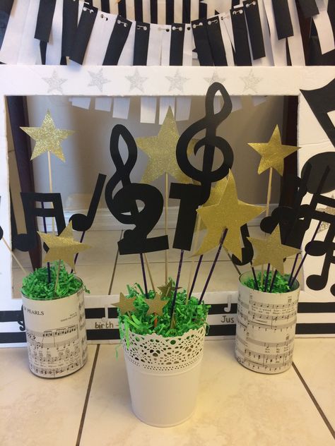 Marching Band Centerpieces Table Decorations, Marching Band Banquet Decorations, Marching Band Decor, Music Note Centerpieces, Piano Birthday, 65th Birthday Invitations, Music Notes Decorations, Choir Concert, Elvis Birthday