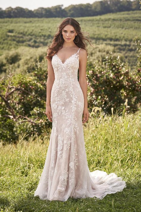 Lillian West Wedding Dress, Trumpet Bridal Gown, Rembo Styling, Lace Applique Wedding Dress, Lillian West, Low Back Dresses, Applique Wedding, Applique Wedding Dress, Bohol