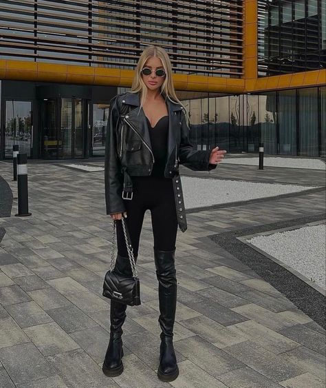 Woman In Black, Black Outfit, All Black, Boots, Clothes, Black, All Blacks