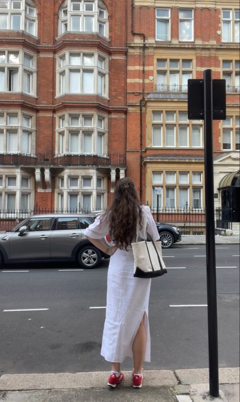 Summer tote bag, white outfit, summer outfit, fourth of july outfit, london summer, red shoes, dress to impress, going to work dress, summer activities, summer hairstyles, job, summer internship, London Student Life, Summer Study Abroad, Study Abroad Packing List London, Study Abroad In London, Ll Bean Tote, Study In London, Summer Internship, London Summer, Summer Tote Bags