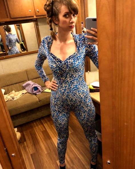 The Wrong Missy, Lauren Lapkus, Big Bang Theory, Bad Girl, Bigbang, Two Piece Pant Set, Jumpsuit, Beauty