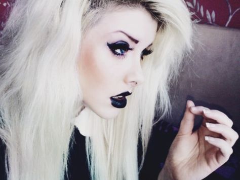 Really want to dye my hair white. Black Lipstick, Goth Beauty, Gothic Makeup, Dark Makeup, White Blonde, Alternative Hair, Scene Hair, Moon Magic