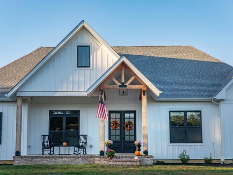 Siding Trim, Vertical Siding, Front Door Porch, House Siding, Vinyl Siding, Curb Appeal, Porch Decorating, Front Porch, House Exterior