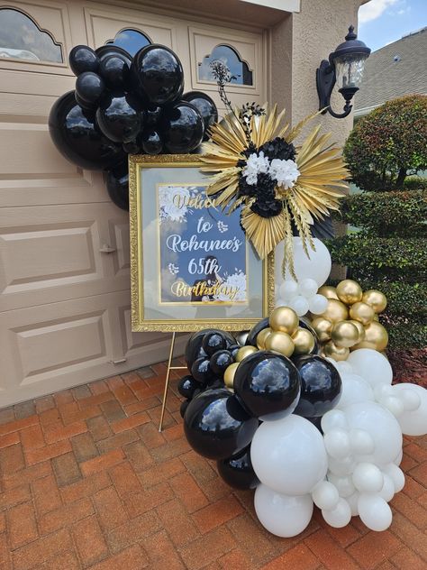 Graduation Party Entrance Ideas, Graduation Entrance Decoration, Entrance Balloon Decoration, Balloon Entrance, Jay Birthday, Balloon Graduation, Retirement Party Themes, 40th Anniversary Party, Corporate Christmas Parties