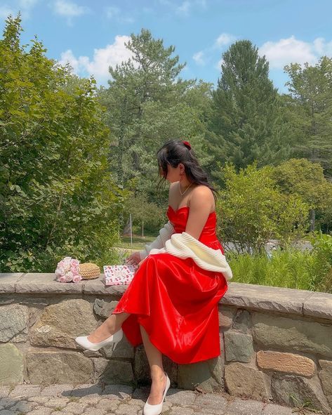 Felt like a rose in this pretty dress from @cherley.official 🥹🌹 (use “meen15” for discount) 🏷️ red dress, princesscore, cottagecore, coquette, romantic look, modern romance, summer outfit inspo, feminine style Cottagecore Coquette, Princess Core, Body Outfit, Modern Romance, Dress Aesthetic, Romantic Look, Romantic Dress, Pretty Dress, A Rose