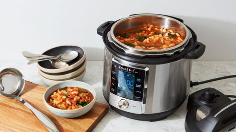 The question is not if you need an Instant Pot (you do!) but which one exactly. Broiled Chicken, Yogurt Maker, Best Instant Pot Recipe, Best Slow Cooker, Slow Cooker Soup, Pressure Cooking, Pressure Cooker, Cooker Recipes, Instant Pot Recipes