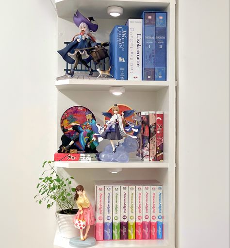 anime figure and manga collection, otaku room Anime Figure Shelf, Toy Collection Room, Manga Shelf, Purple Room, One Piece Figure, Otaku Room, Purple Rooms, Cube Shelves, Figure Collection