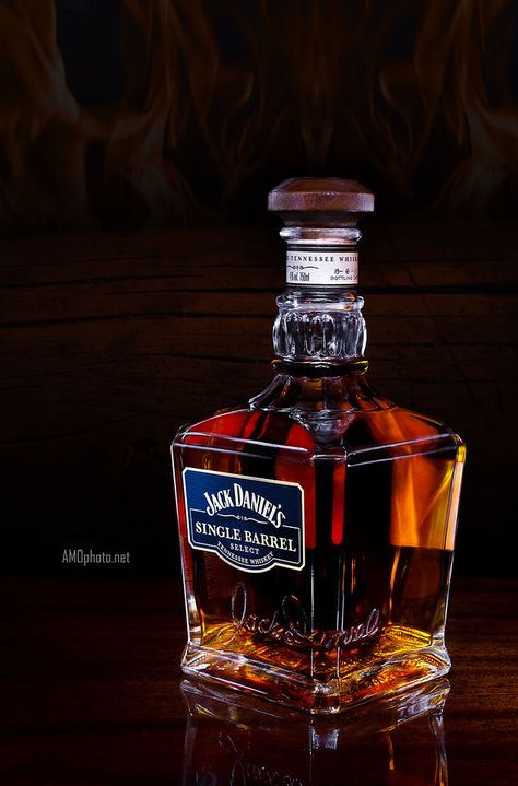 Jack Daniels Drinks, Jack Daniels Single Barrel, Whiskey Quotes, Bottles Design, Alcohol Dispenser, Coffee With Alcohol, Bourbon Drinks, Whisky Bar, Alcohol Packaging