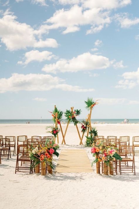 Tropical Wedding Cake for Beach Wedding at the Marco Island Marriott in Florida Beach Setting Wedding, Beach Wedding Alter, Luau Wedding Reception, Beach Wedding Florals, Unique Beach Wedding Ideas, Beach Fall Wedding, Lagoon Wedding, South Caicos, Pink Beach Wedding