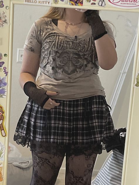 Plus Size Aesthetic Fashion, Emo Outfits 2000s Plus Size, Emo Aesthetic Outfit Plus Size, 2000s Grunge Plus Size, Grunge Fairycore Outfits Plus Size, Grunge Outfits Edgy Plus Size, Plus Size Emo Outfits, 2000s Alt Fashion Plus Size, Plus Size Alt Outfits