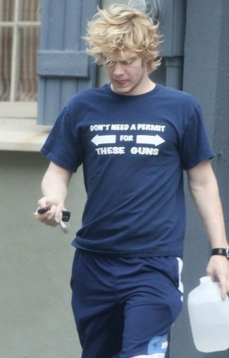 Evan Peters American Animals, Evan Peters Photos, Kit Walker, Tate Langdon, Nice People, Paparazzi Photos, Movie Awards, Androgynous Fashion, Evan Peters