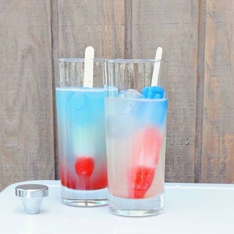 Rocket Pop Cocktail - Heritage Distilling Vodka Sprite, Red White And Booze, Popsicle Cocktail, Grandma Recipes, 4th Of July Cocktails, Pop Drink, Rocket Pop, Vodka Lemonade, Lemonade Drinks