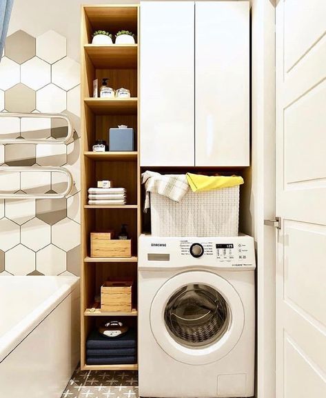 Floral Laundry Room, Small Laundry Room Decor, Laundry Room Decor Farmhouse, Wallpaper Backsplash, Outdoor Laundry Rooms, Room Decor Farmhouse, Laundry Room Wall Decor, Laundry Room Wallpaper, Kitchen Sink Storage