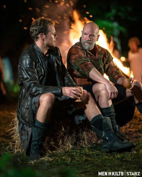 Scotland Men, Outlander Funny, Graham Mctavish, Sam Hueghan, Scottish Man, Jamie Fraser Sam Heughan, Jamie Fraser Outlander, Outlander Tv Series, Sam Heughan Outlander