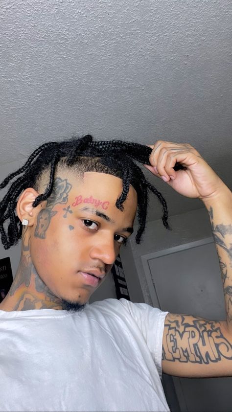 Mens Tattoos, Brian Dawkins, Adventure Anime, Black Men Hairstyles, Jojo's Bizarre Adventure Anime, Men Hairstyles, Face Tattoos, Hand Tattoos For Guys, Cross Tattoo