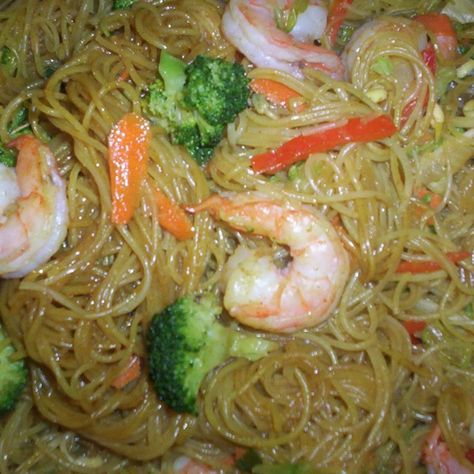 Mai Fun Noodles Recipe, Shrimp Mei Fun Recipe, Mei Fun Recipe, Mai Fun, Mei Fun, Noodles With Shrimp, Quick Meals To Make, Shrimp Noodles, Asian Rice