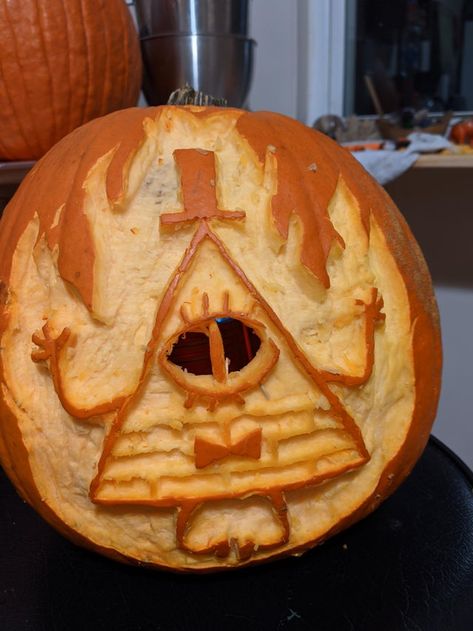 Pumpkin Carving Nerdy, Pumkin Carving Gravity Falls, Funniest Pumpkin Carving, Pumpkin Carving Ideas Gravity Falls, Bill Cipher Pumpkin, Bookish Pumpkin Carving, Complex Pumpkin Carving Ideas, Bill Cipher Pumpkin Carving, Pumpkin Carving Ideas 2023