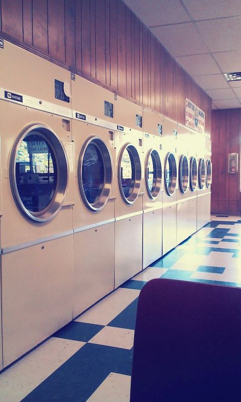 Laundry Mat Laundrette Aesthetic, My Beautiful Laundrette, Laundromat Business, Huge Balloons, Laundry Business, Coin Laundry, Laundry Mat, Laundry Shop, Vintage Laundry