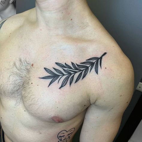 Branch Chest Tattoo, Branches Tattoo, Olive Tattoo, Olive Branch Tattoo, Traditional Tattoo Old School, Branch Tattoo, Tattoo Old School, Rosen Tattoo, E Tattoo