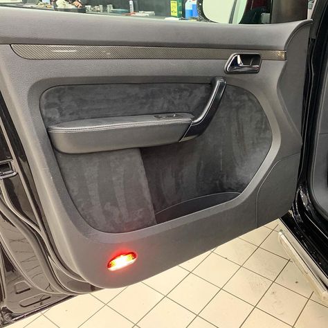 Josh Burton on Instagram: “One done ✅  #vw #volkswagen #caddy #caddyclubuk #caddy2k #vwcaddy #ccuk #sheffielddubs #edition38 #reformedvag #caddyvan #dubclub…” Caddy Van, Volkswagen Caddy, Vw Touran, Vw Caddy, Vw Volkswagen, Car Interior, Car Door, Volkswagen, Trucks