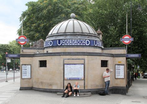 Clapham Common Underground station | Holden, 1926 | bowroaduk | Flickr Berlin Syndrome, London Underground Stations, Clapham Common, Underground Station, Tube Station, London Town, London Underground, British Isles, South West