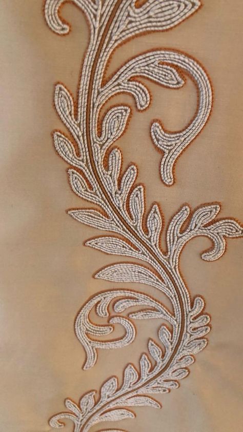 Dori Embroidery, Gold Work Embroidery, Tambour Embroidery, Embroidery On Kurtis, Fabric Embellishment, Hand Embroidery Videos, Bead Sewing, Handmade Embroidery Designs, Bead Embroidery Patterns