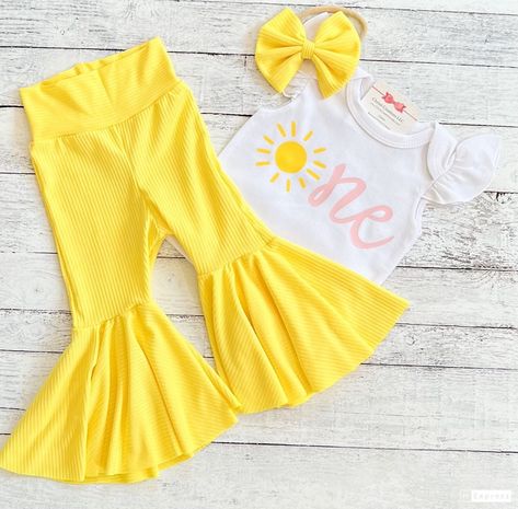 First Birthday Girl Outfit, Sun First Birthday, Baby Girl First Birthday Outfit, Girl First Birthday Outfit, Sunshine Birthday Party, Sunshine First Birthday, Smash Cake Outfit, 1st Birthday Outfit Girl, Sunshine Birthday Parties