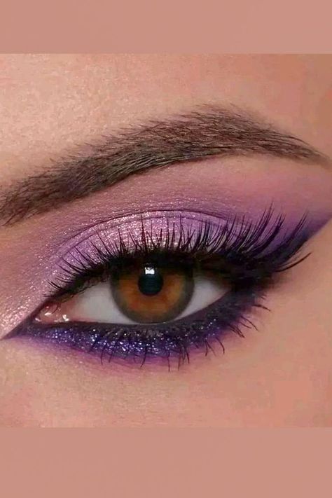 Pink And Blue Eye Makeup, Purple Makeup Ideas, Blue Eyeliner Makeup, Glam Eye Makeup, Hoco Makeup, Pretty Eye Makeup, Glitter Makeup Looks, Purple Makeup, Colorful Eye Makeup