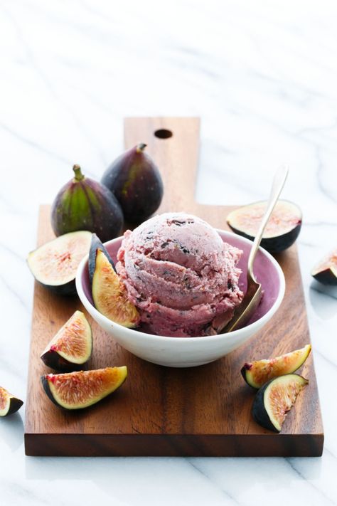 Fresh Fig Ice Cream with Bittersweet Chocolate Flecks Balsamic Ice Cream, Fig Ice Cream, Fig Recipes, Ice Cream Popsicles, Fresh Figs, Think Food, A Thought, Homemade Ice Cream, Cream Recipes