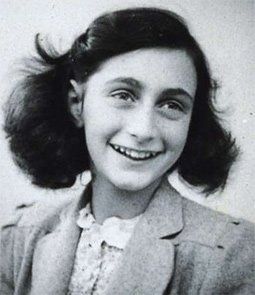 Margot Frank, Anne Frank Diary, French Meme, Diary Of Anne Frank, Anna Frank, Womens History, A Monster In Paris, Monster In Paris, Female Role Models