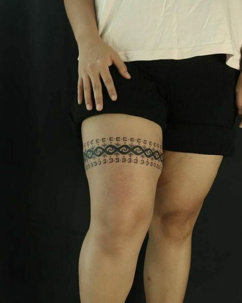 Thigh Band Tattoo Men, Leg Band Tattoo Men, Thigh Wrap Around Tattoo, Tattoo Wisdom, Leg Band Tattoo, Wrap Around Ankle Tattoos, Thigh Band Tattoo, Simple Leg Tattoos, Leg Band Tattoos