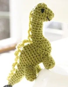 Crochet Dinosaur Patterns, Confection Au Crochet, Crochet Dinosaur, Crochet Dragon, Dinosaur Pattern, Crochet Animal Patterns, Crochet Diy, Drops Design, Crochet For Kids