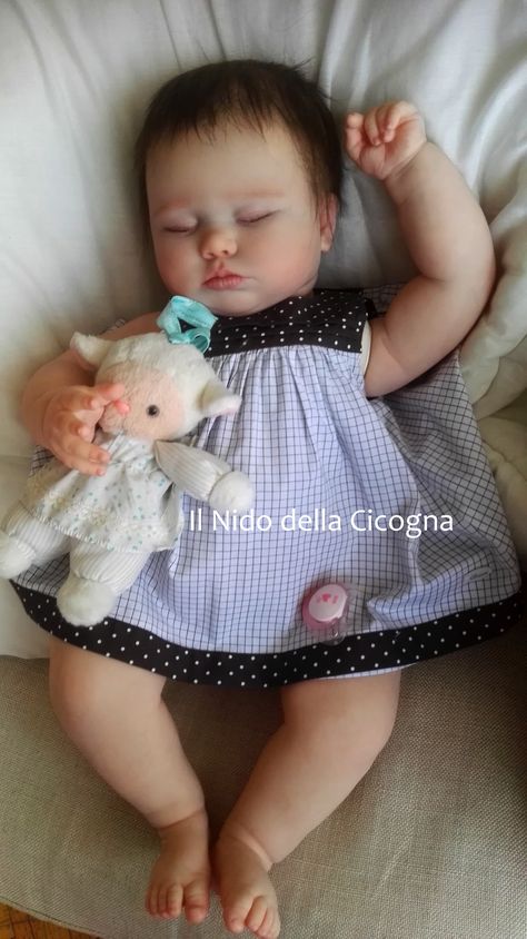 Realborn June 7 Months Asleep, Bb Reborn, Foto Baby, 7 Months, Reborn Baby Dolls, Reborn Baby, Reborn Babies, Cute Dolls, Baby Dolls