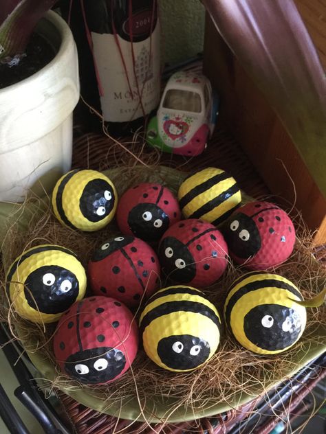 Lady Bugs and Bee golf balls by GiznThings on Etsy Golf Tournament Gifts, Golf Crafts, Golf Birthday Gifts, Golf Ball Gift, Golf Ball Crafts, Stamp Personalized, Golf Birthday, Kids Golf, Callaway Golf