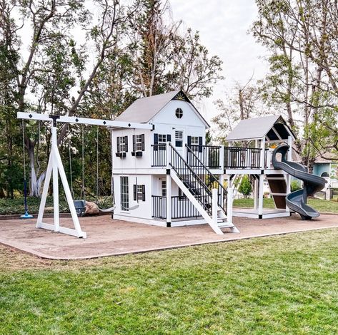 Outdoor Home Playground, Unique Backyard Playground, Luxury Playground Backyards, Custom Playground Backyard, Epic Backyard Playground, Large Playground Backyard, Cool Playgrounds Backyard, Big Playground Backyard, Backyard Designs For Kids