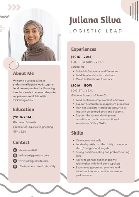 Unique Cv Ideas, Interesting Resume Design, Creative Resume For Graphic Designer, Unique Resume Design, Fashion Designer Resume, Resume Graphic Design Creative Cv, Resume Design Inspiration, Artist Resume Creative Cv, It Cv