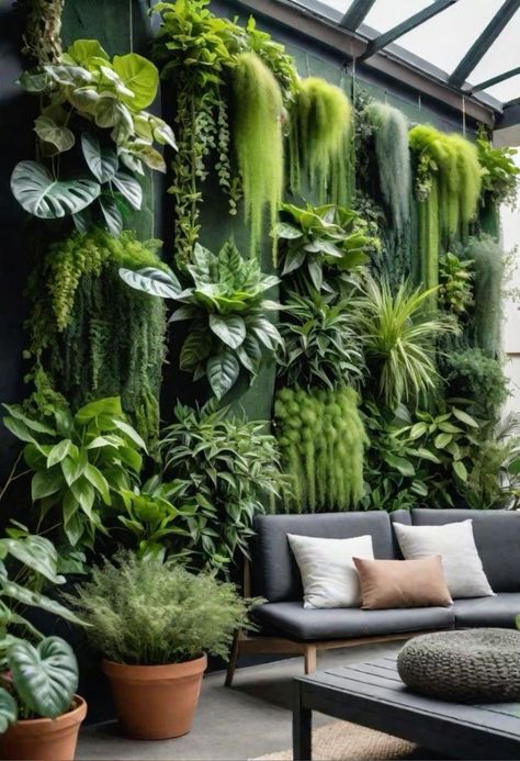 Green House Aesthetic, Green Wall Garden, Recycled Planters, Wall Planters Outdoor, Vertical Green Wall, Kolam Koi, Garden Wall Designs, Vertical Garden Design, نباتات منزلية