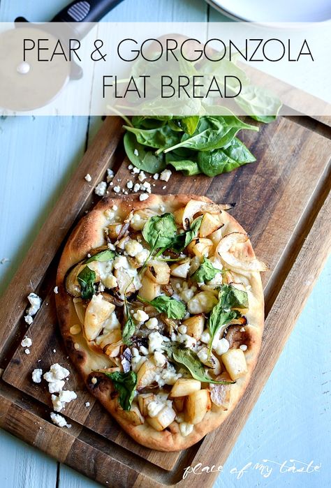 Yakimeshi Recipe, Pear And Gorgonzola, Pear Gorgonzola, Caramelized Pear, Easy Flatbread Recipes, Breads Recipes, Entertaining Menu, Easy Flatbread, Flat Breads