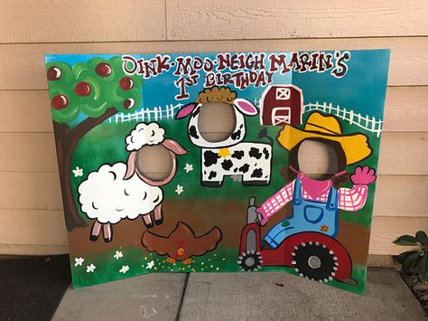 Perfect for your Barn theme party! This is hand painted onto a sturdy trifold display board. It is 48 inches wide and 36 inches tall when opened up. A message can be added into the design to personalize your piece, free of charge. Please let me know your party date to insure on time Farm Birthday Party Games, Farmer Party, Barnyard Bash, Barnyard Theme, Farm Themed Party, Barnyard Birthday Party, Farm Theme Birthday, Farm Animal Party, Farm Animals Birthday Party