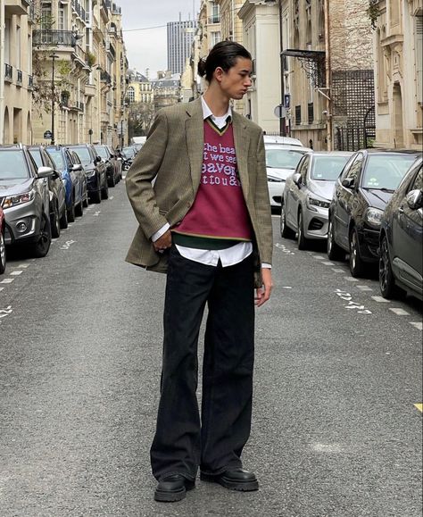 Hugo Dacquet, Vamp Fashion, European Mens Fashion, Film Collage, Sixth Form Outfits, Sick Clothes, Blazer Outfits Men, Loafers Outfit, Bella Hadid Outfits