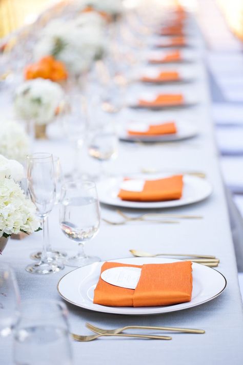 Orange Wedding Ideas You'll Love Orange Party Theme, Orange Napkins, Nestldown Wedding, Summer Outdoor Wedding, Orange Wedding Colors, Modern Indian Wedding, Romantic Outdoor Wedding, Orange Party, Orange Table