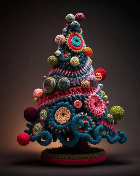 Small Space Christmas Tree, Christmas Tree Festival, Crochet Christmas Trees Pattern, Spiral Crochet, Retro Christmas Tree, Granny Square Crochet Patterns Free, Crochet Xmas, Crochet Blanket Designs, Crochet Christmas Decorations