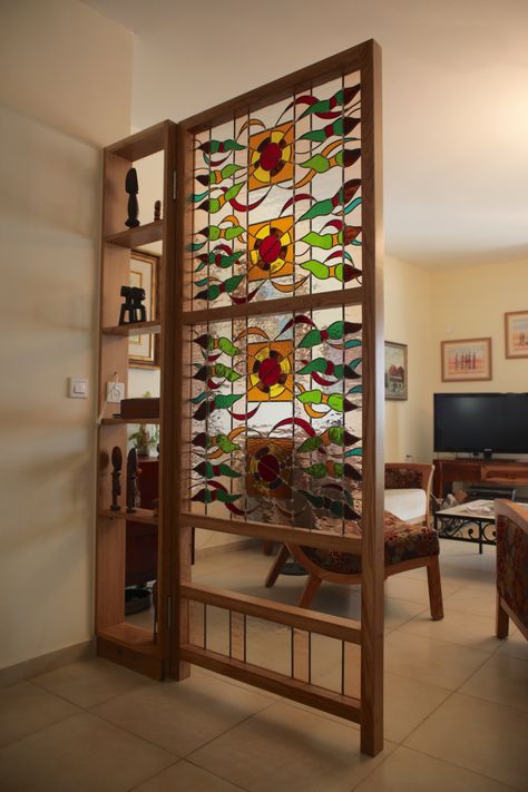 A stained glass screenview Room Deviders, Wall Stains, Glass Room Divider, Stained Glass Door, Glass Room, Door Design Modern, Living Room Partition Design, Mid Century Modern Living Room, Room Partition Designs