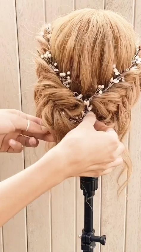 Curly Braided Hairstyles Wedding, Romantic Boho Updo, Braided Boho Wedding Hair, Pool Party Hair Styles, Bohemian Updos For Long Hair, Diy Bridal Hair With Veil, Casual Wedding Updos For Long Hair, Boho Messy Wedding Hair, Bridesmaid Hairstyles With Braid