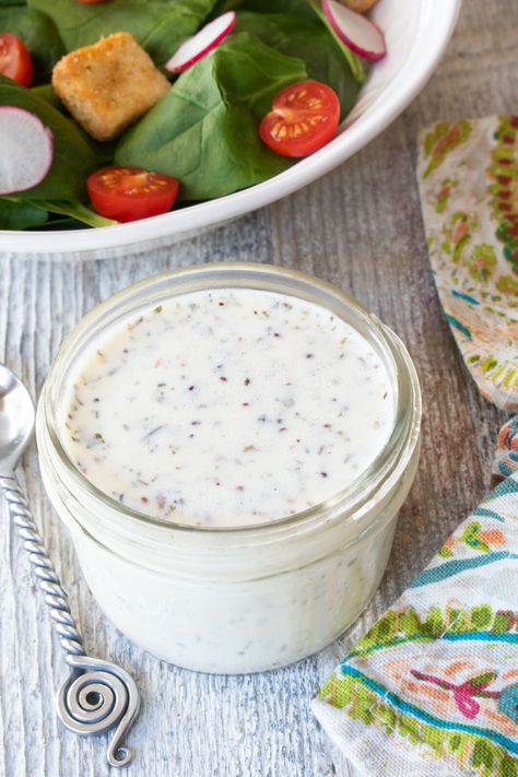 Creamy Italian Dressing Homemade Healthy Ranch Dressing, Creamy Italian Dressing Recipe, Homemade Creamy Italian Dressing, Healthy Homemade Ranch Dressing, Italian Dressing Recipe, Creamy Italian Dressing, Healthy Ranch Dressing, Simple Spinach Salad, Yogurt Ranch