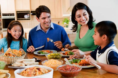 Love themed family dinners :)   Here are some great ideas.. I personally am going to do Viking Night! Menu Sarapan Sehat, Nutrition Certification, Overnight Oat, Cholesterol Remedies, Picky Eating, Body Wrap, Family Eating, Diet Vegetarian, Idee Pasto Sano