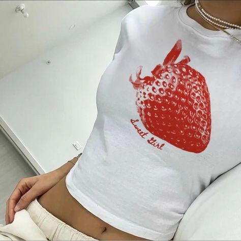 Smarter Shopping, Better Living! Aliexpress.com T Shirts Aesthetic, Strawberry Graphic, Gothic Crop Tops, Baby Crop Top, Aesthetic Streetwear, Streetwear Fits, 90s Baby, Y2k Coquette, Strawberry Fruit