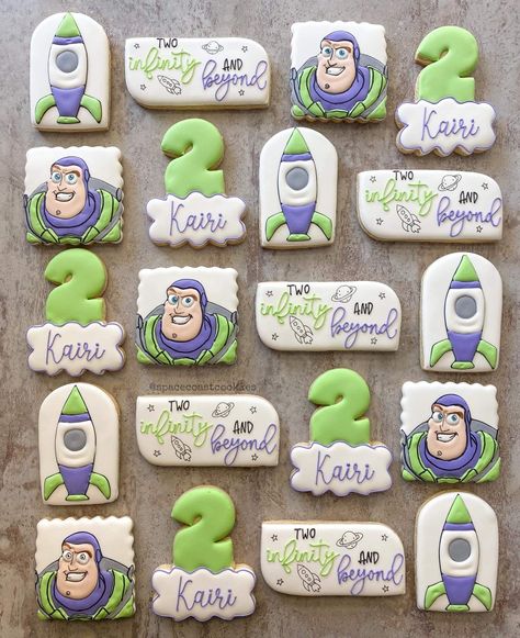 Lightyear Cookies, Buzz Lightyear Cookies, Buzz Lightyear Party, Toy Story Cookies, Disney Socks, Cookies Birthday, Disney Cookies, Story Birthday, Themed Cookies