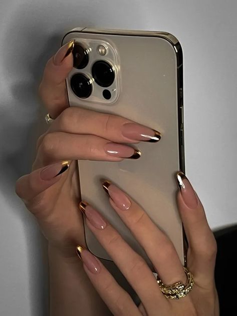 Gradient Nails, Nagel Inspo, New Year's Nails, Classy Nails, Minimalist Nails, Chic Nails, Chrome Nails, Gold Nails, Cute Acrylic Nails